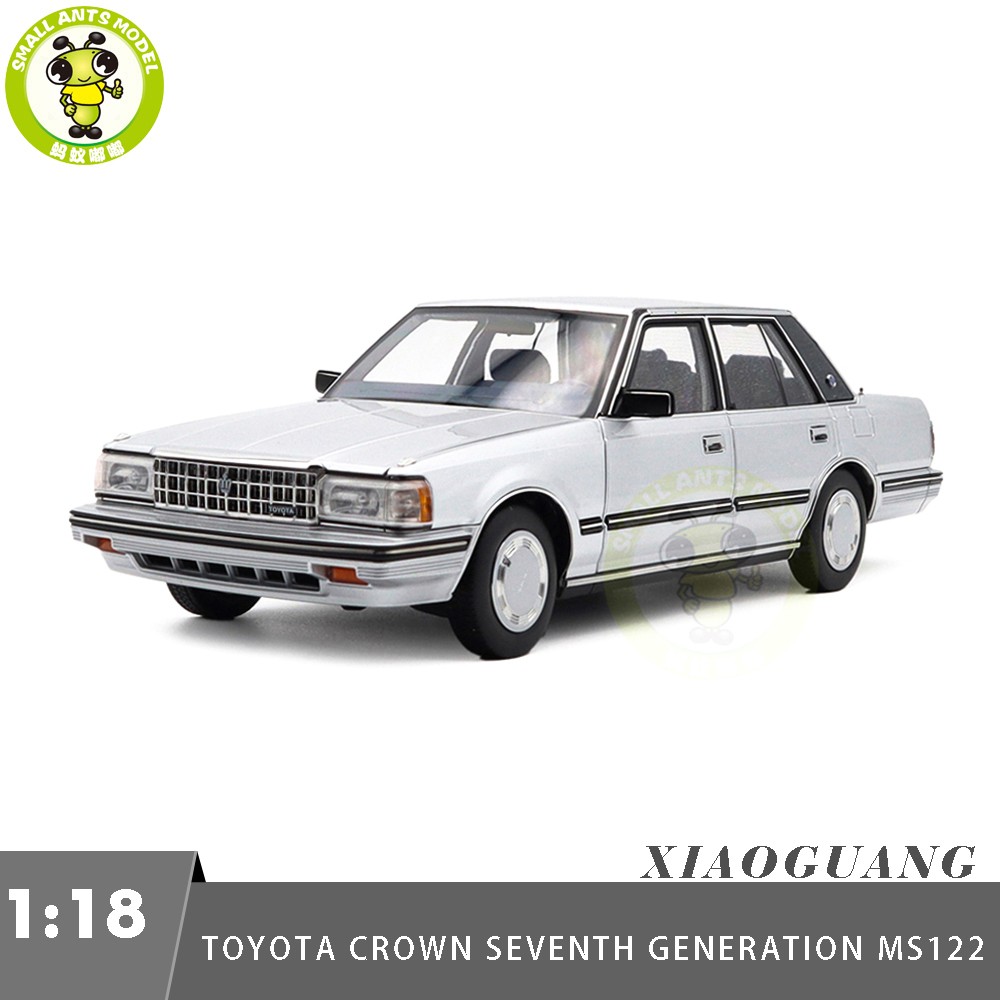 1/18 Toyota Crown Seventh Generation MS122 Silver Diecast Model