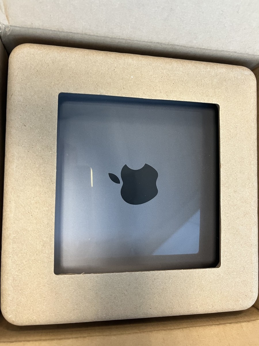 Apple Mac Mini (512GB SSD, Intel Core i7, 3.2 GHz, 32GB) Space