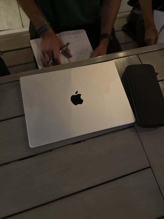 Apple Macbook Pro 14