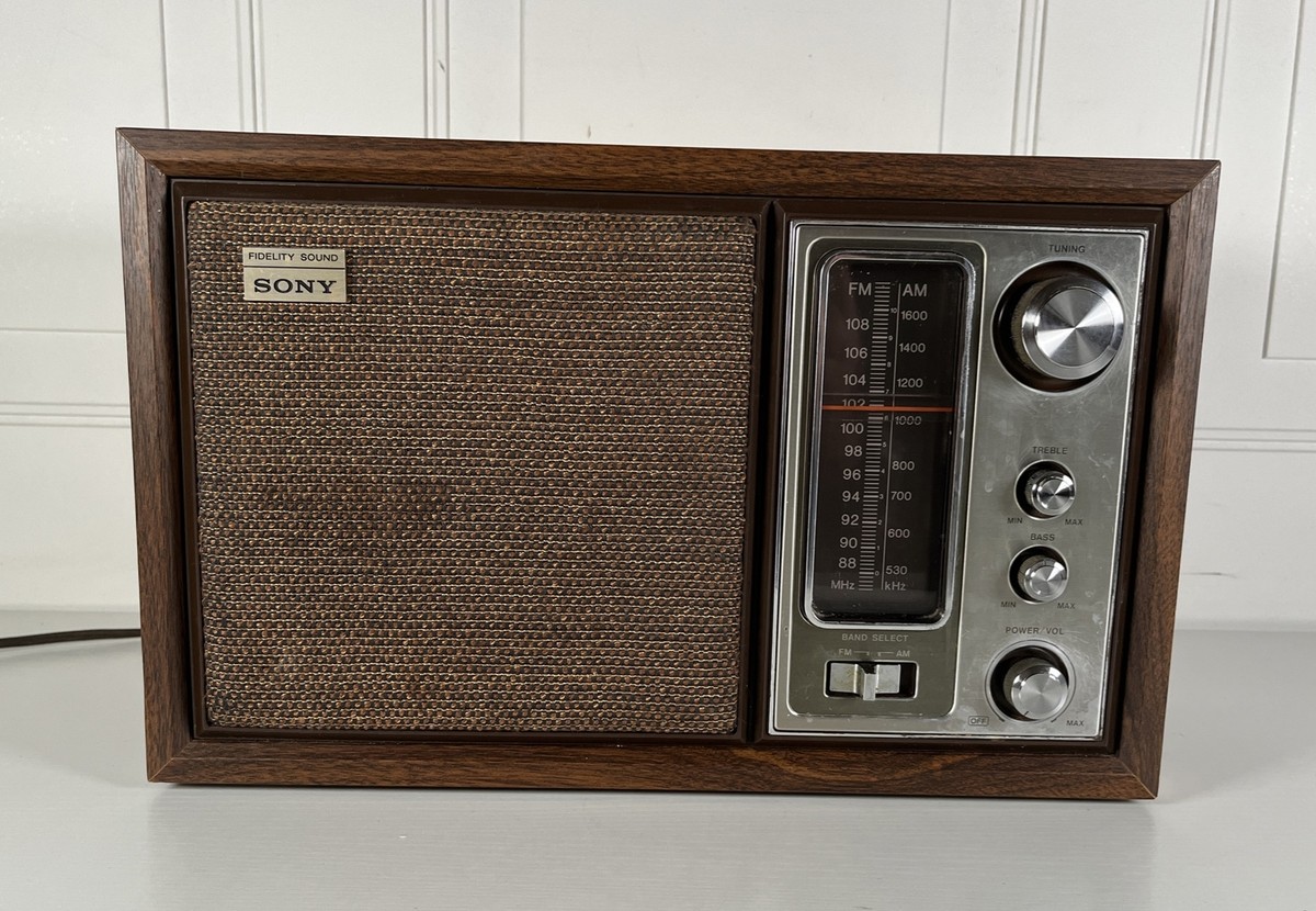 Vintage Sony Model ICF-9650W High Fidelity AM/FM Table Radio