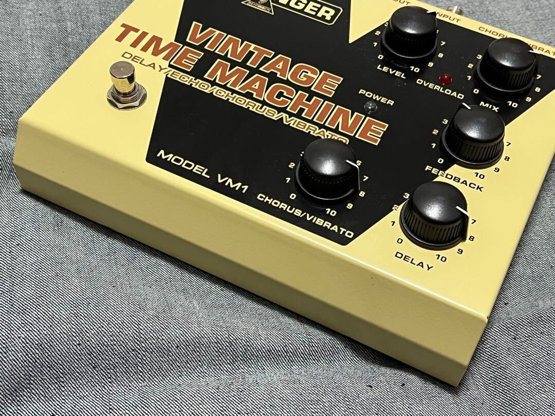 Behringer VM1 Vintage Time Machine Guitar Effect Pedal Very Good