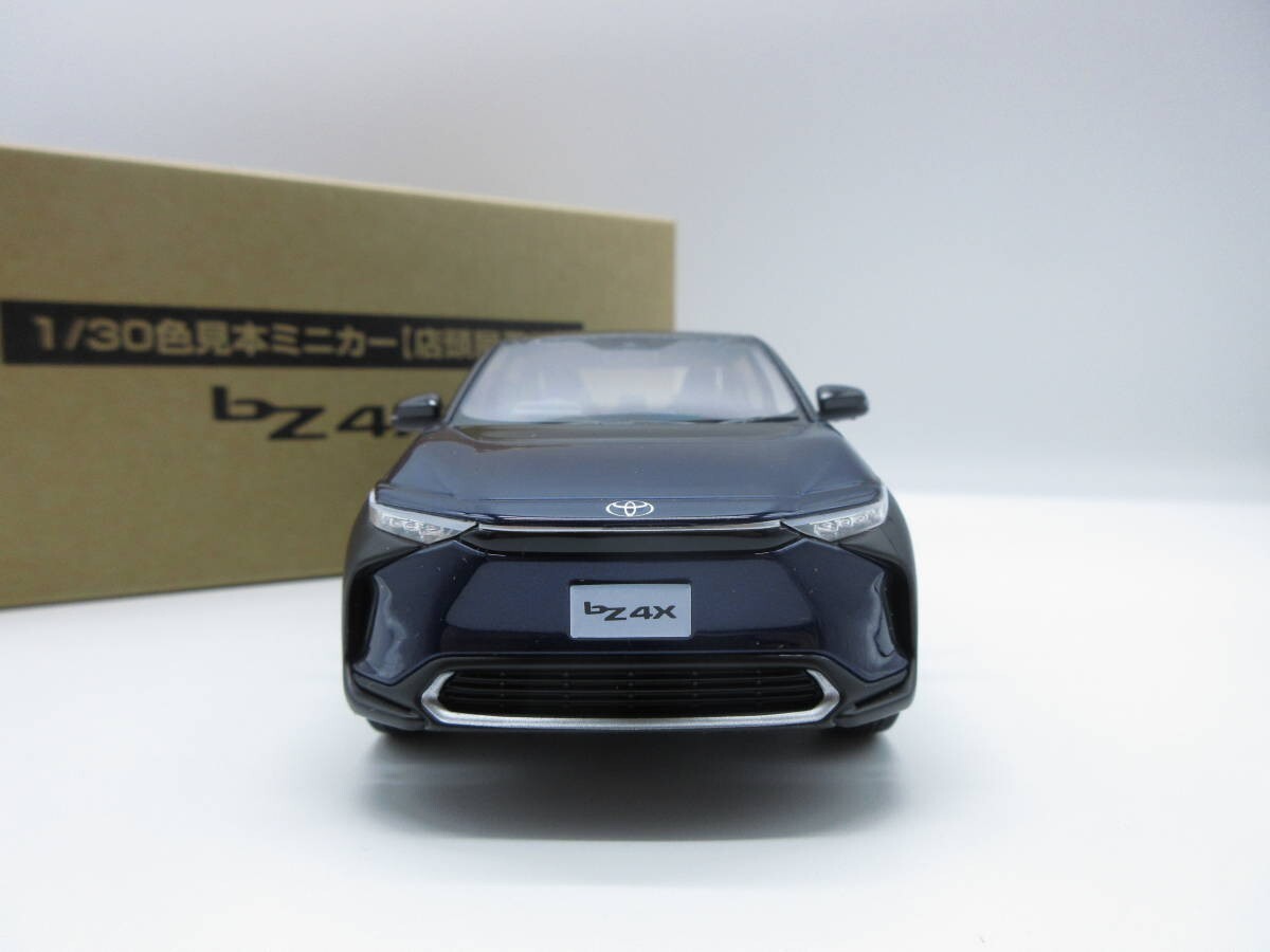 トヨタ 新型bZ4X ミニカーカラーサンプル アティチュードブラック黒