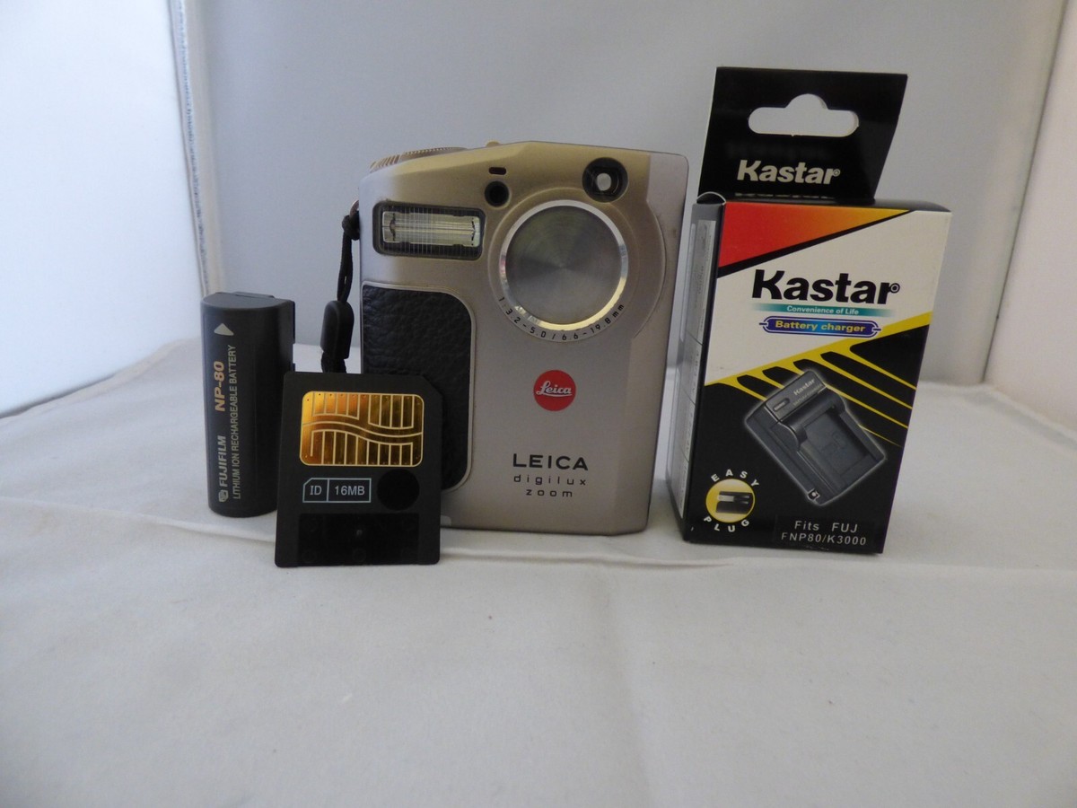 Leica Digilux Zoom 1.5MP Digital Camera. Looks great and fully