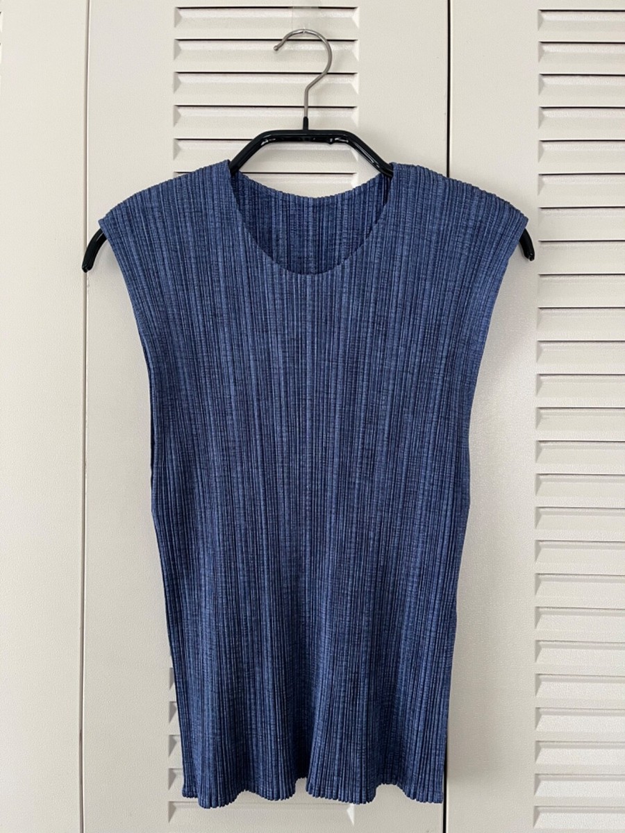 ISSEY MIYAKE Pleats Please Sleeveless Top Indigo Blue Size 3 from