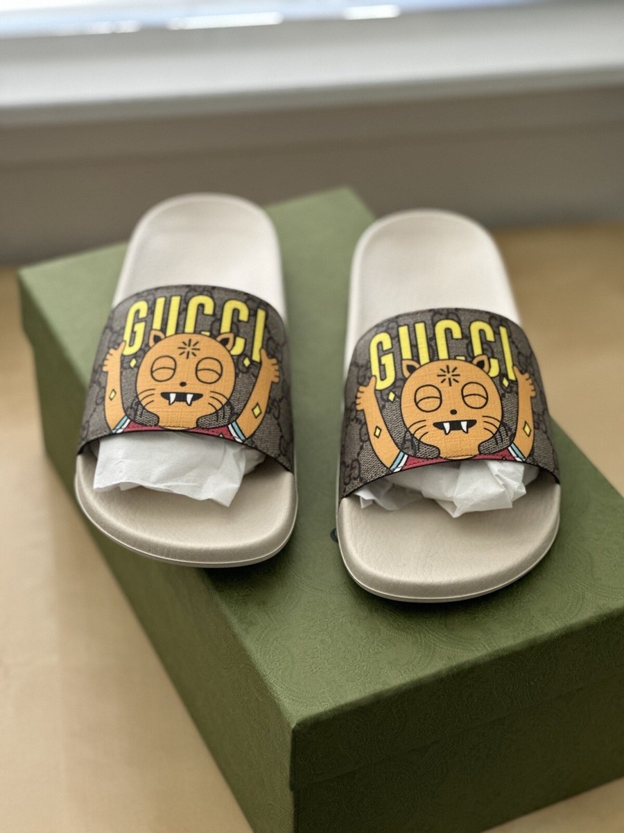 GUCCI X Pablo Delcie 699302 Men's GG Supreme Funny Cat Slides 100