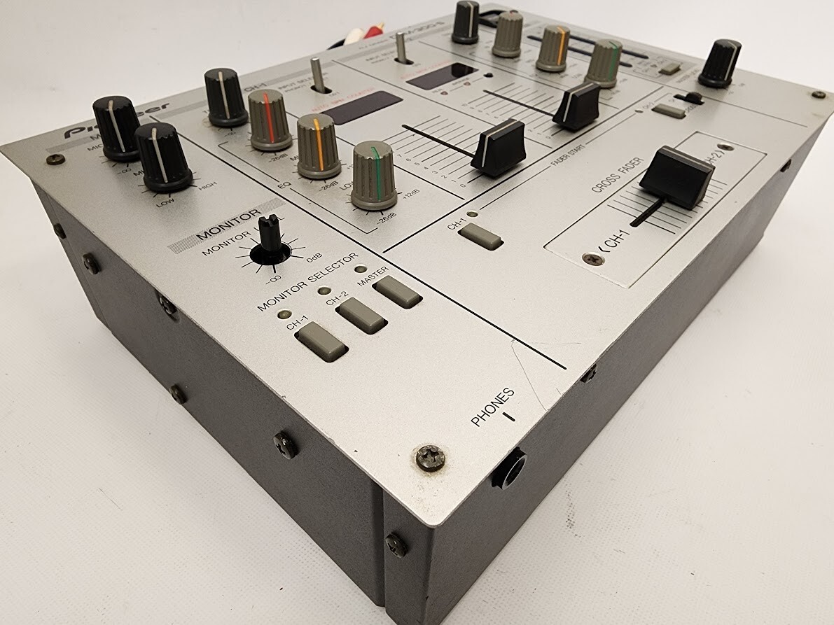 Pioneer DJM-300-Sシルバー 中古 Pioneer DJM-300-Sシルバー 中古