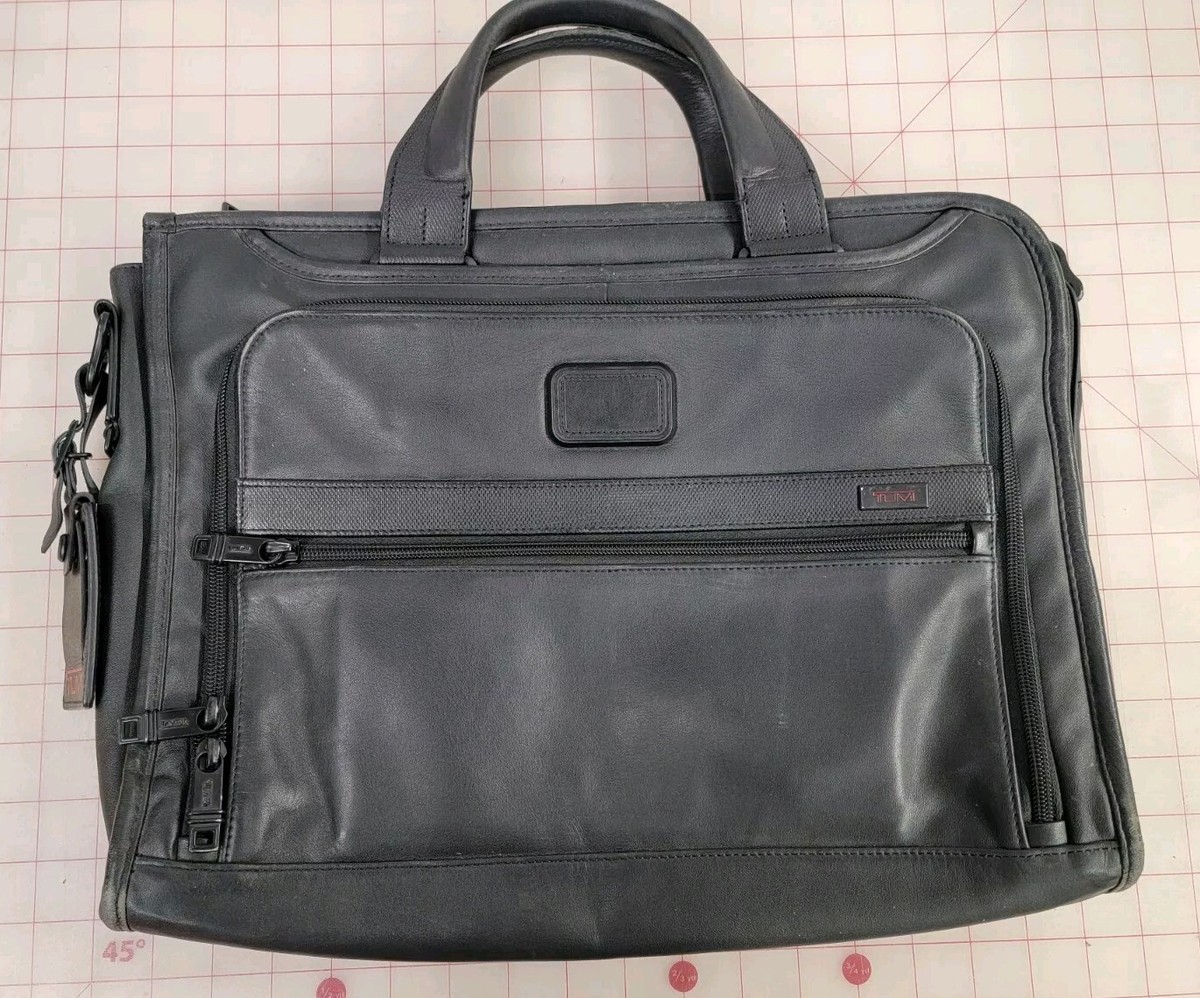 Tumi Alpha 2 SLIM DELUXE PORTFOLIO Black Leather Brief Case Bag