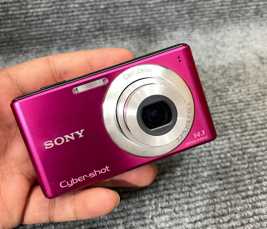 Sony Cyber Shot DSC-W530 4.0x Optical Zoom Compact Digital Camera