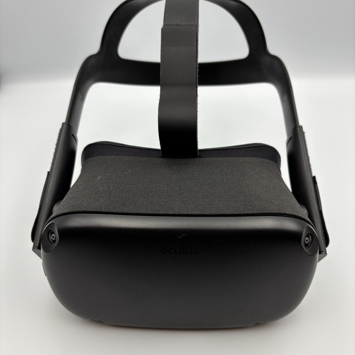 Oculus Quest 64GB VR Headset All-In-One Game Headset w/Box