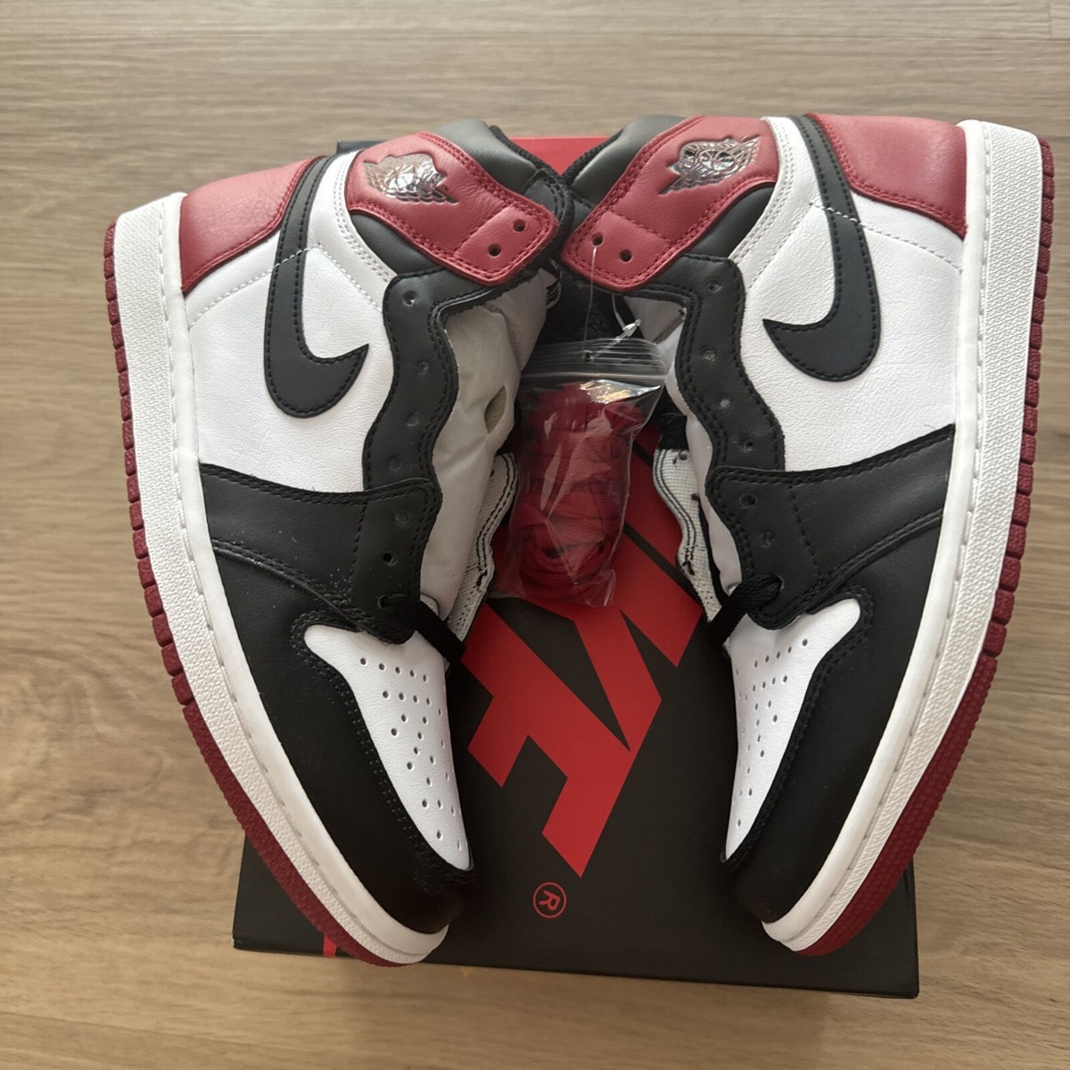 Brand New 2016 NIKE AIR JORDAN 1 RETRO HIGH OG 