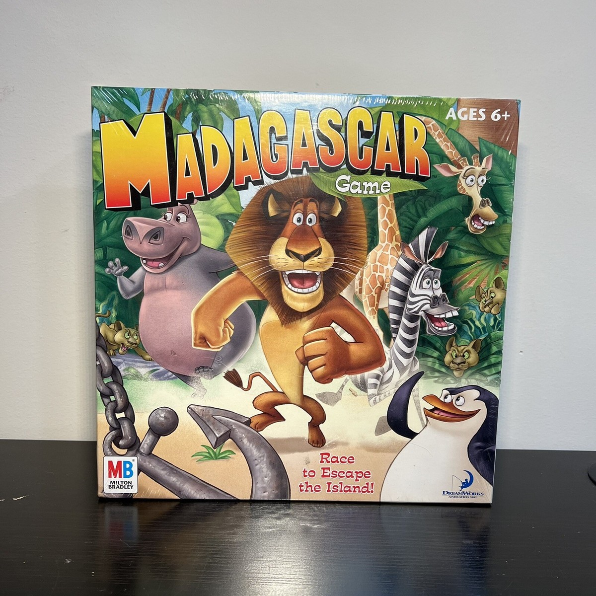 NEW Madagascar Board Game (2005) MB Hasbro Dreamworks Race to