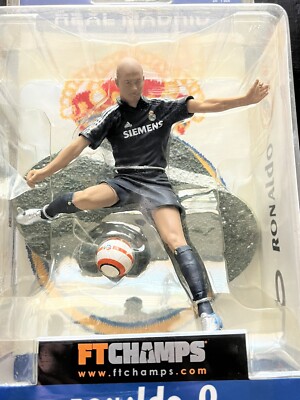 FT Champs Ronaldo 9 Nazario De Lima Real Madrid Away Shirt Figure