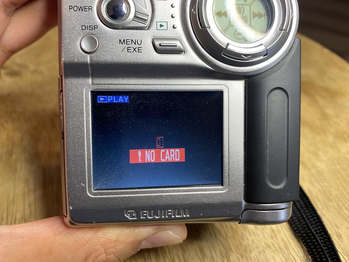 FUJIFILM Fuji FinePix 4700z Compact Digital Camera Silver TESTED