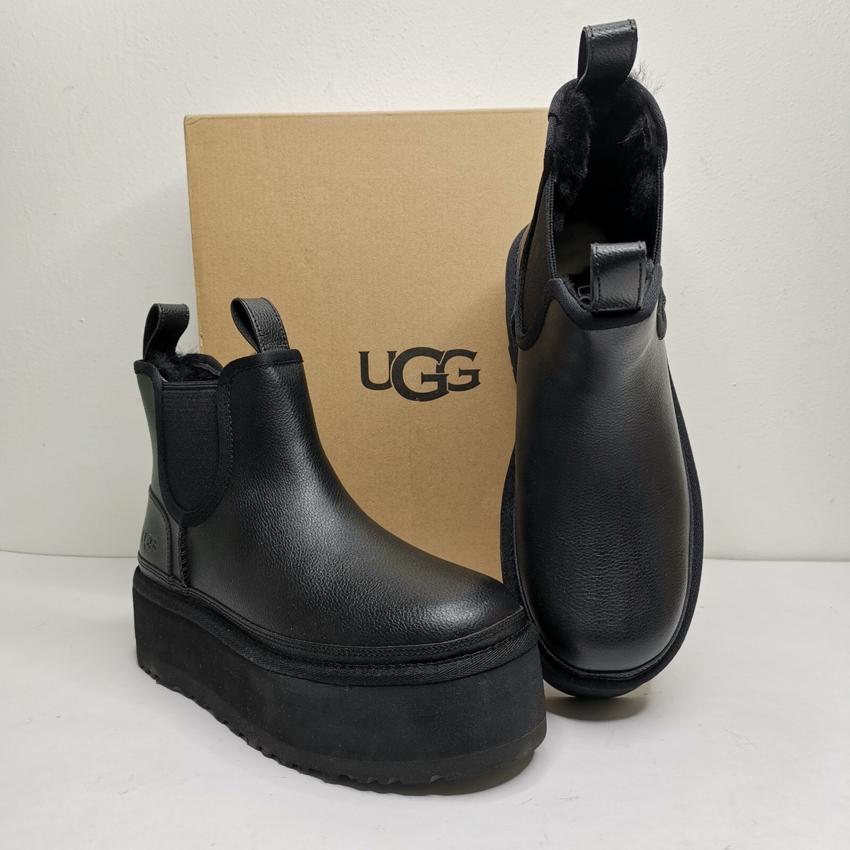 UGG Neumel Platform Boot Chelsea Size 10 Chunky Shoes Black New In