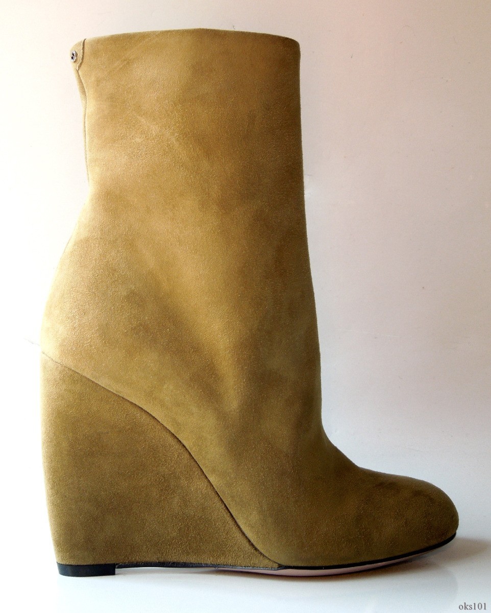 GUCCI olive green suede signature wedge heel ANKLE BOOTS GG Logo