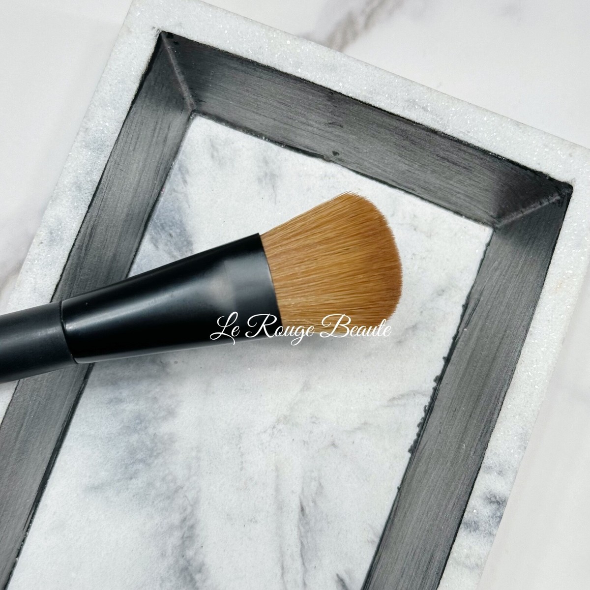 Giorgio Armani 13 Blender Brush - Foundation Cream Blush Contour