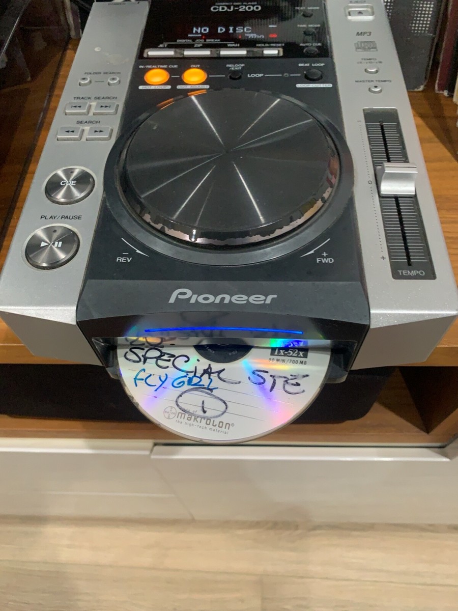 PIONEER CDJ 200 RARE PERFECT CONDITION. LEARN TO MIX LIKE A REAL