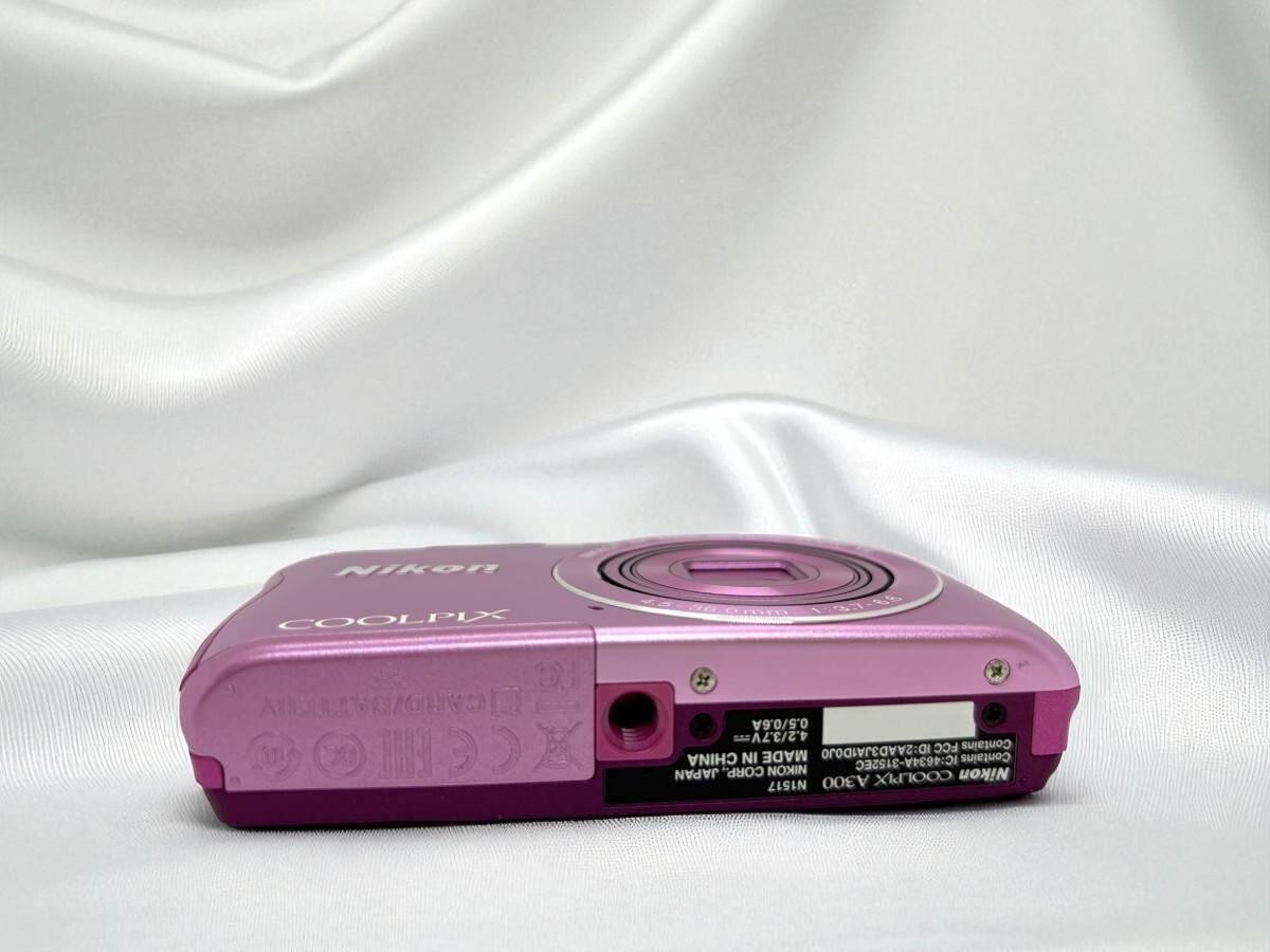 Mint] Nikon COOLPIX A300 Pink 20.0MP Digital Camera w/Battery