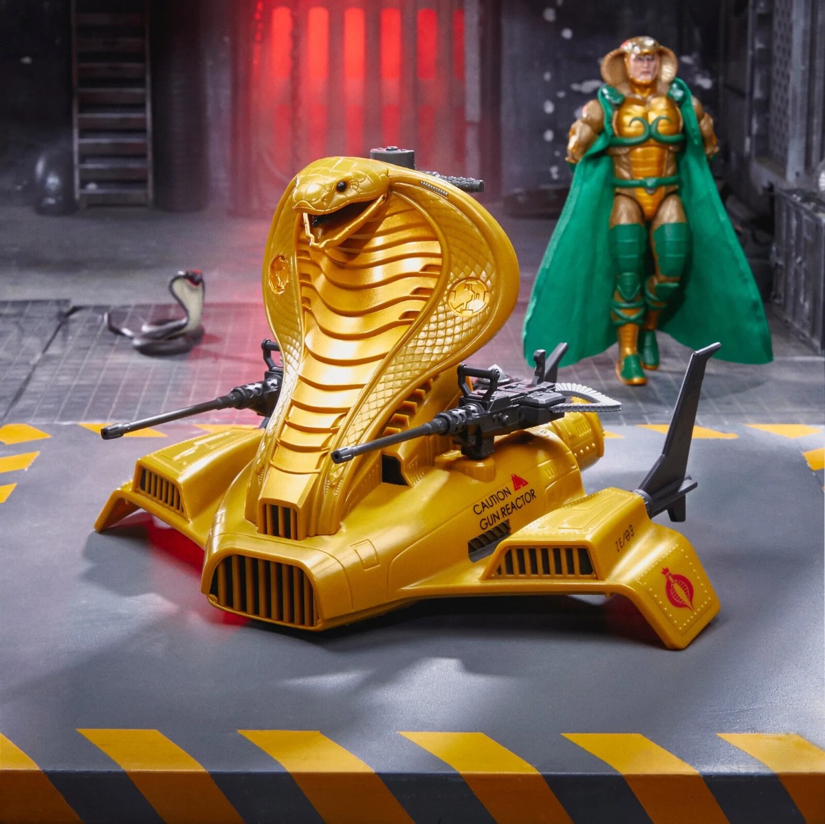Hasbro G.I. Joe Serpentor & Air Chariot 6 in Action Figure