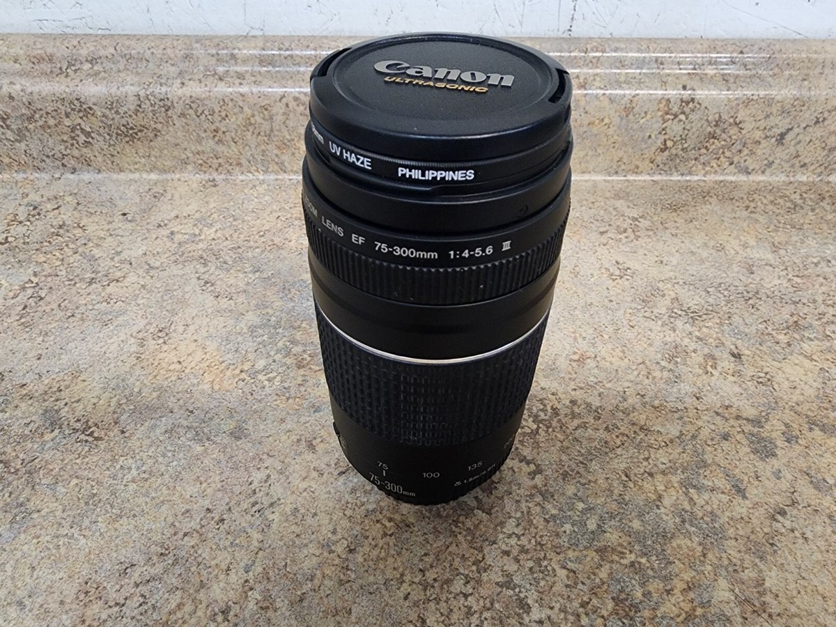 Canon Ultrasonic Zoom Lens EF 75-300mm 1:4-5.6 III USM ULTRASONIC