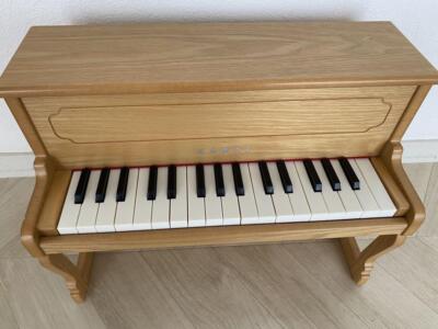 Kawai Mini Piano Upright Piano for Kids - 32-Key 1154 Natural
