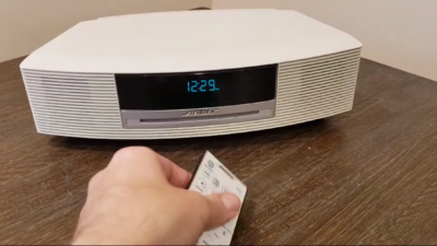 Bose Wave Music System AM/FM CD Player Radio Remote White/Tan Nice