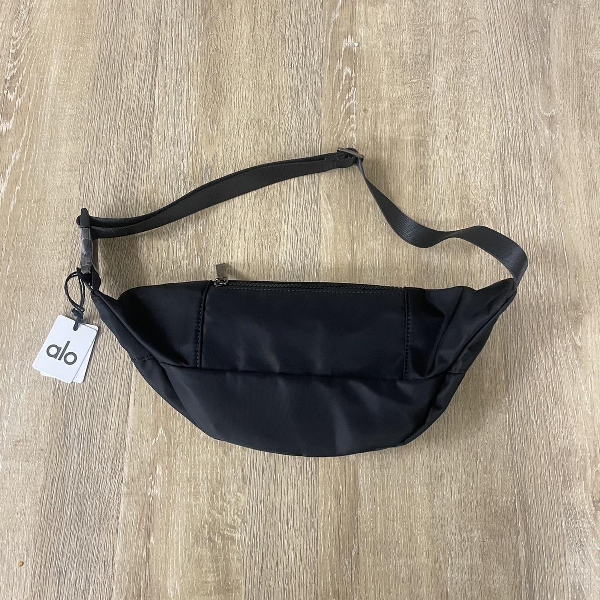 Alo Yoga Explorer Belt Bag Black Fanny Pack Crossbody Waist Bag