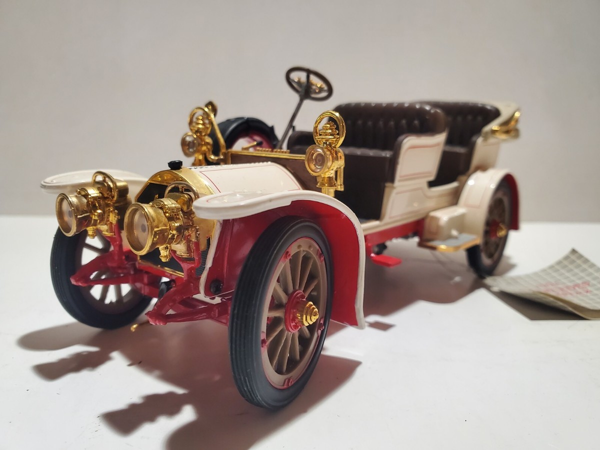 Franklin Mint 1904 Mercedes Benz Simplex 1:24 Scale Diecast Model