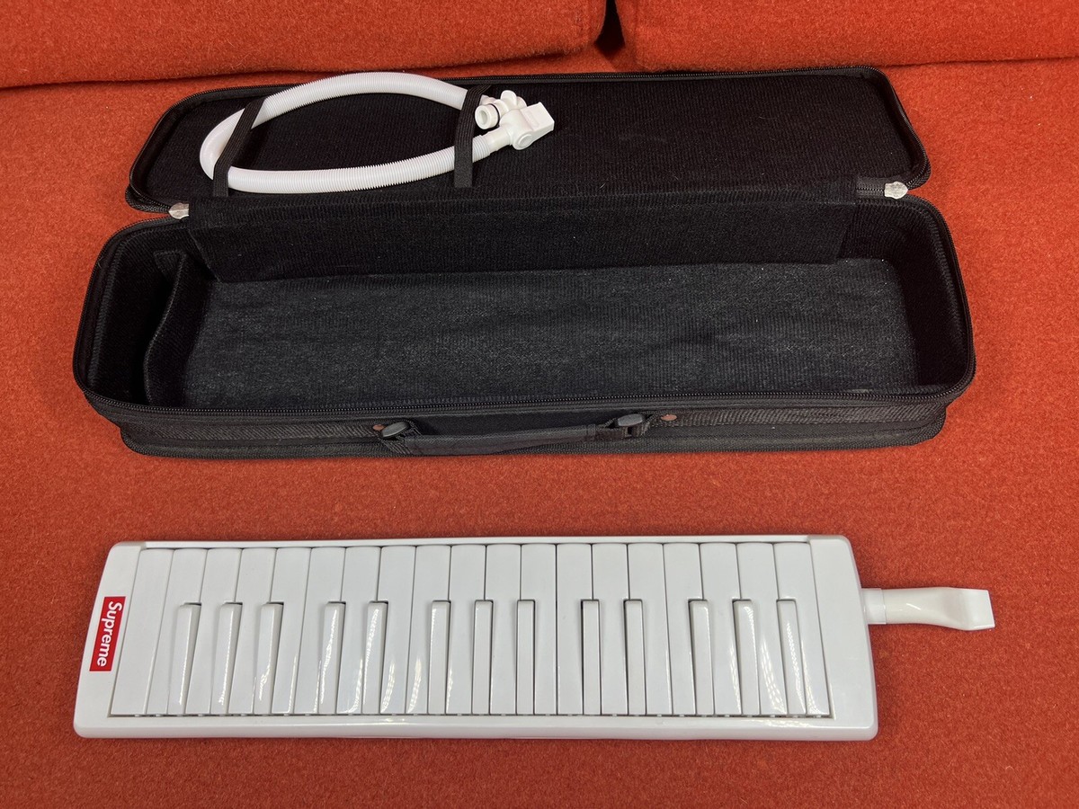 Supreme x Hohner Melodica White FW18 Fall Winter keyboard