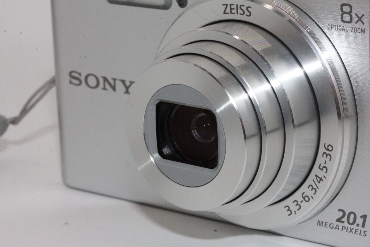 Sony DSC-W830 Cyber-Shot 20.1MP 8x zoom Digital Camera Silver
