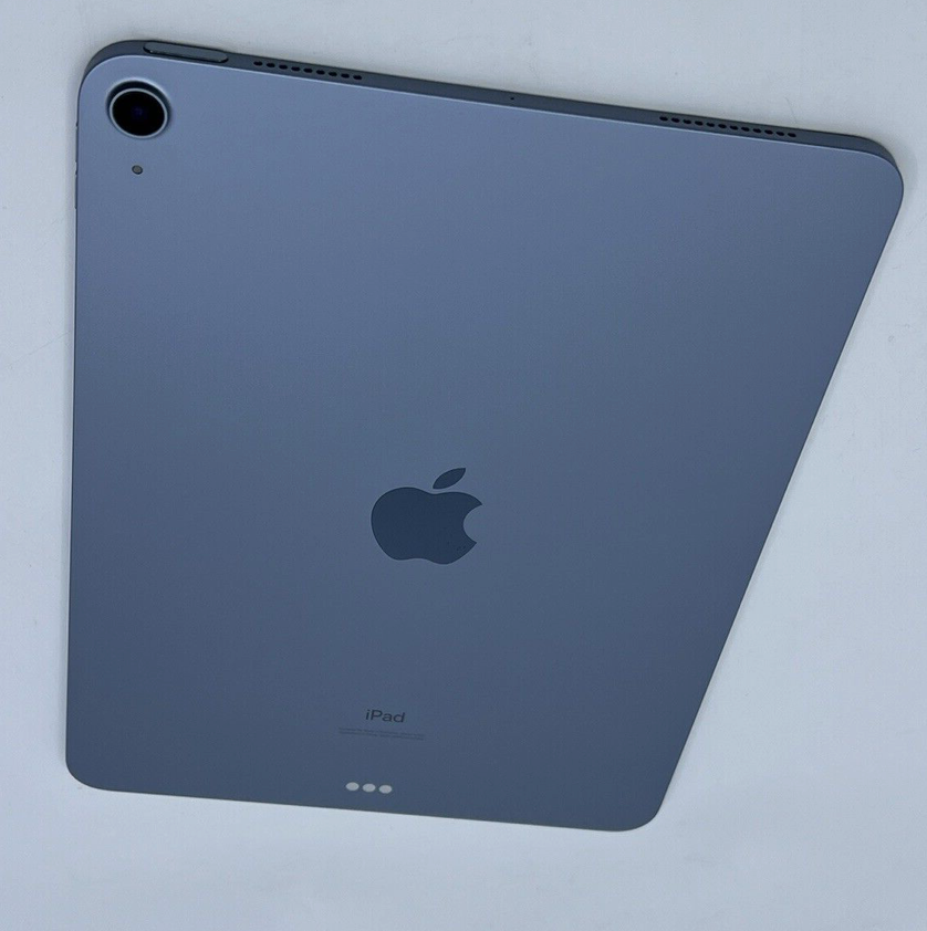 Apple iPad Air 4th Generation, 64GB, Wi-Fi, 10.9in - Sky Blue