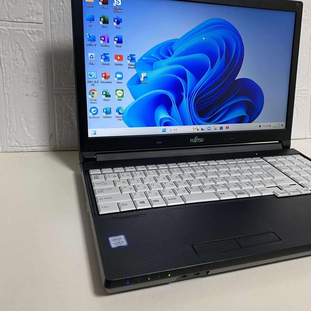 FUJITSU LIFEBOOK Laptop Windows 11 Pro 64bit Core i3 SSD 128GB