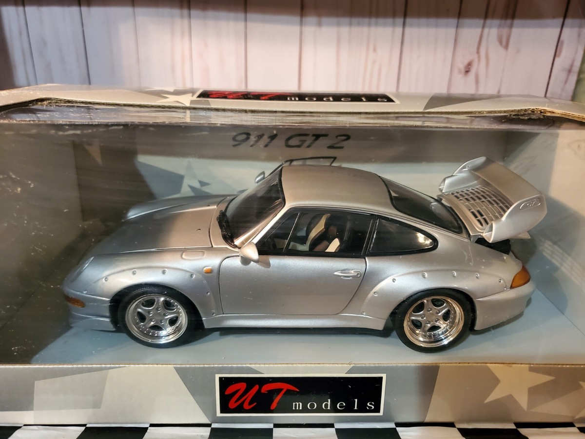 UT Models Limited 1997 Porsche Carrera 911 GT2 1:18 Diecast Street