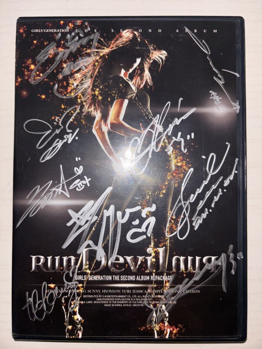 SNSD [Run Devil Run] All Member Autographed Signed Album GIRLS