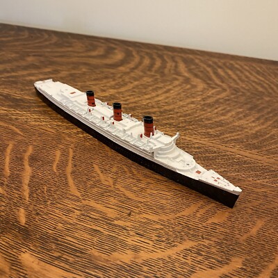 Cunard RMS TRIANG Queen Mary Minic m.703 Made in England 1960-64