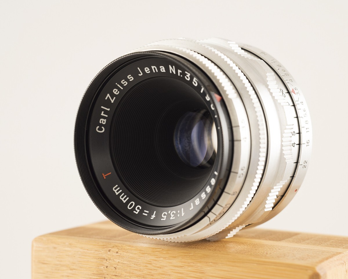 Carl Zeiss Jena Tessar 50mm F2,8 RED T Exakta Vintage Lens - 2.8