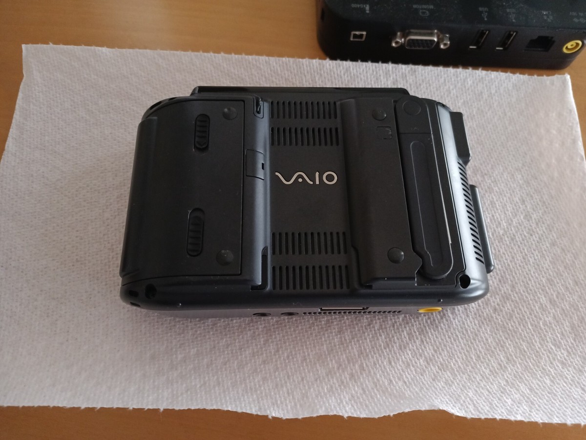 Sony VAIO VGN-UX180P 4.5in. (30GB, Intel Core Solo, 1.2GHz, 512MB