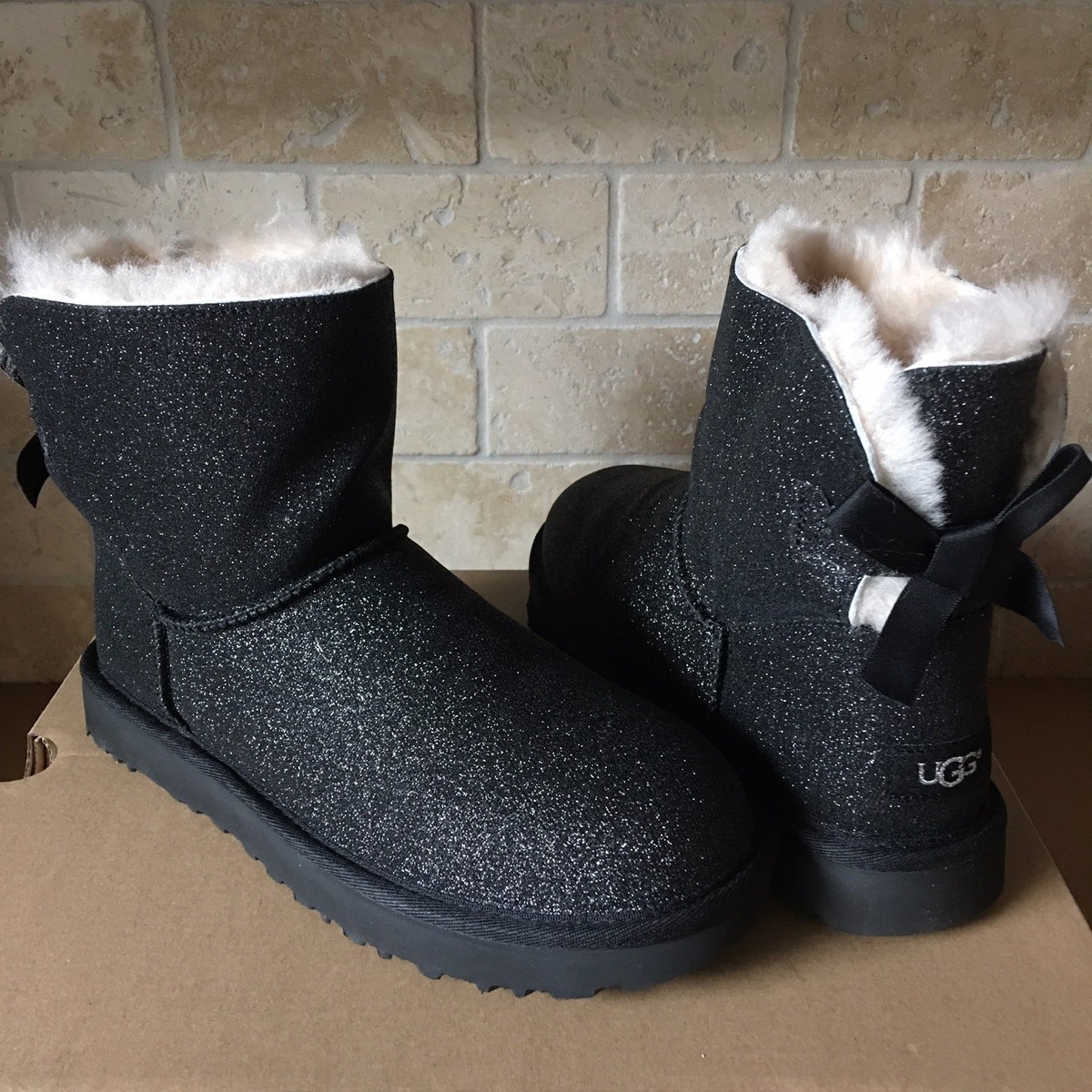 UGG MINI BAILEY BOW SPARKLE GLITTER BLACK BOOTS SIZE US 6 WOMENS