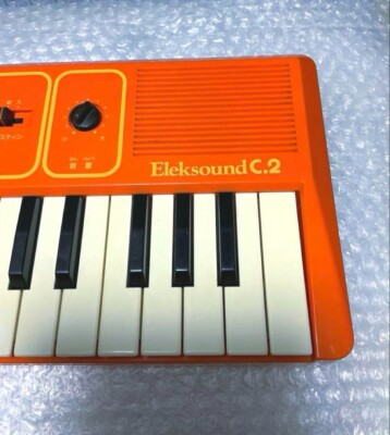 Casio MT-11 Orange Vintage Mini Synthesizer Japan Rare 1980s