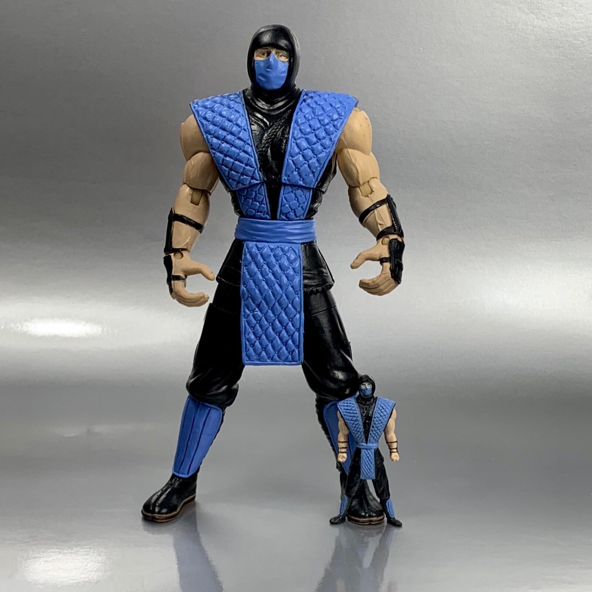 Jazwares Mortal Kombat Classic SUB-ZERO 6″ Ninja & Friendship doll