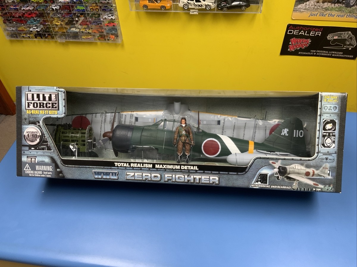 BBI ElLITE FORCE WWII ZERO FIGHTER FIGHTER SCALE 1/18 W/ PILOT