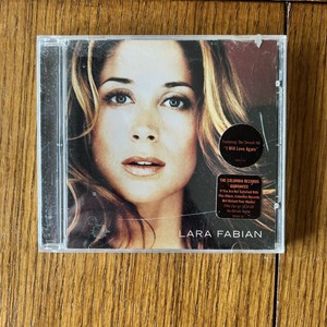 ララ・ファビアン素敵な魅力ライヴDVD-1P［LIVE 2002］ ララ