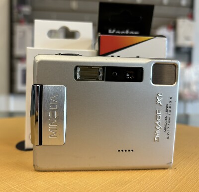 Konica Minolta DiMAGE XT 3.2MP Digital Camera W/ New Battery