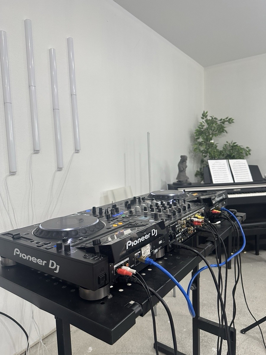 pioneer dj cdj-2000 nxs2 set with djm-900-nxs2 | eBay