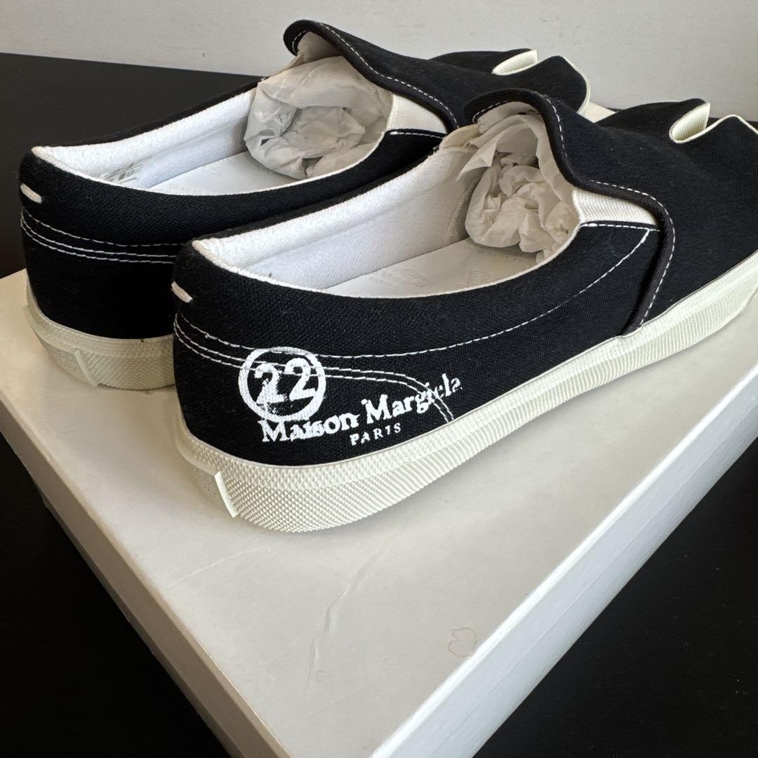 Maison Margiela Tabi Sneakers 22 Black Canvas Slip-On Size 41 New