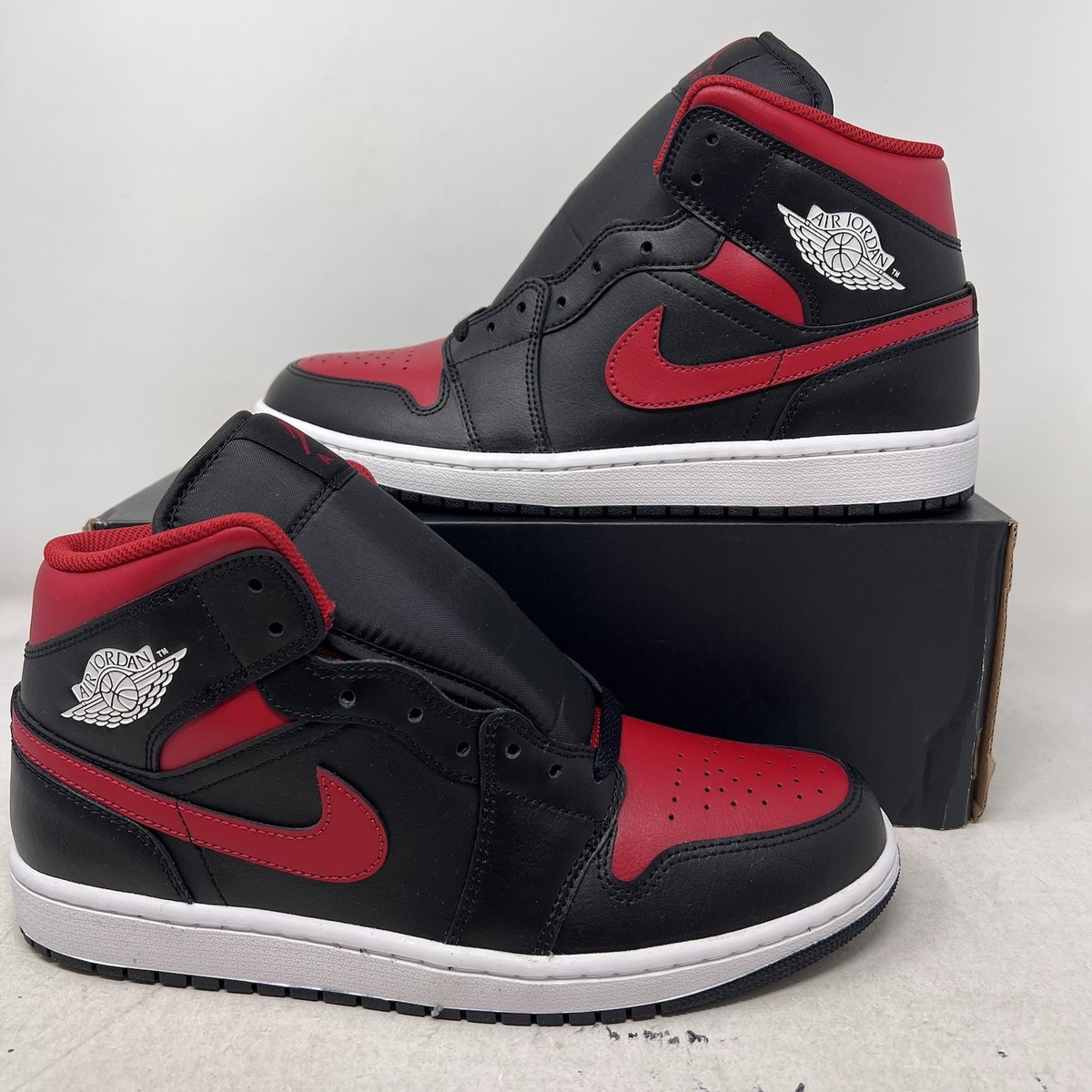 Nike Air Jordan 1 Mid Bred Black Red White Men's Size 11 No Lid