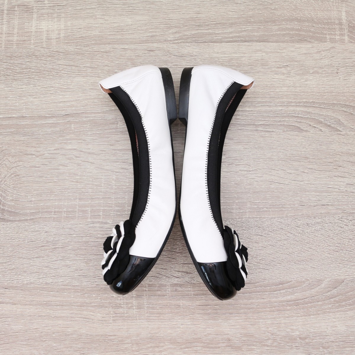 Pretty Ballerinas Shirley White Black Leather Ballet Flat Size EU