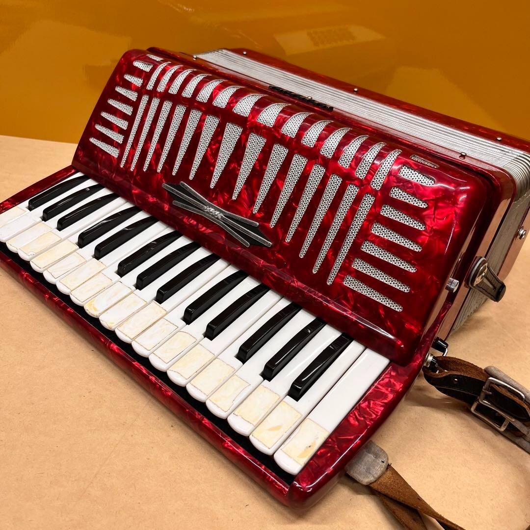 YAMAHA Accordion YA-18 Red 30 Keys 18 Bass Good GP | eBay