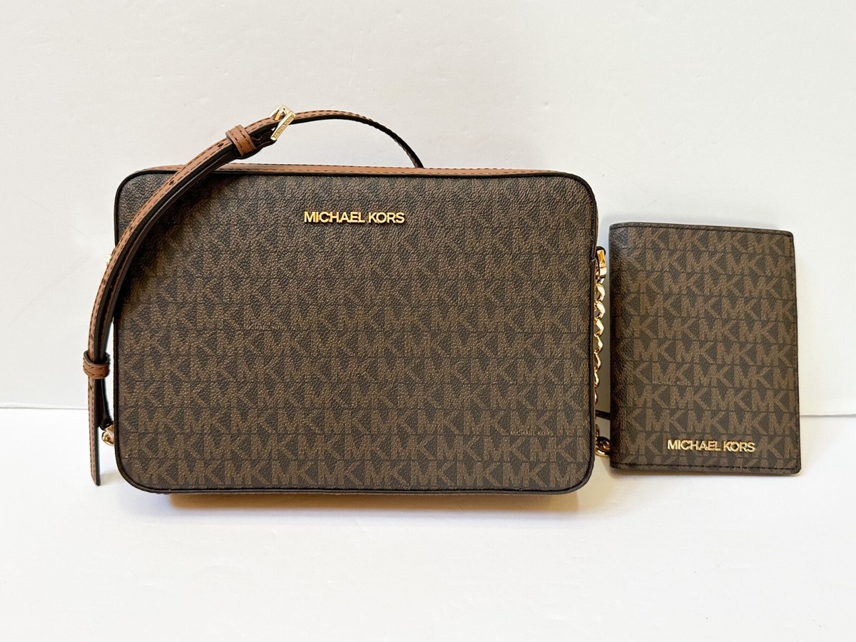 MICHAEL KORS JET SET ITEM SHOULDER CROSSBODY BAG + PASSPORT WALLET