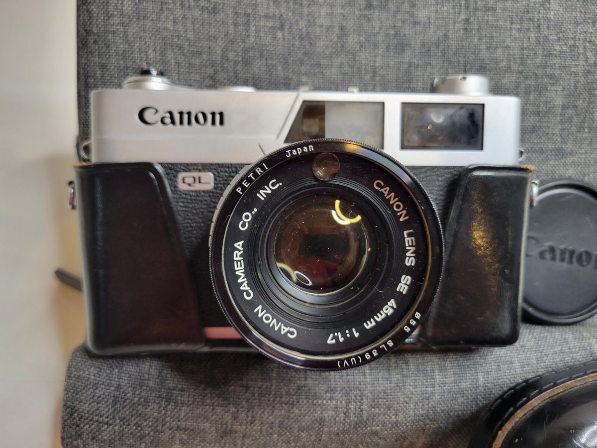 Canon Canonet QL17 Vintage 35mm Film Camera w/ Canon SE 45mm 1:1.7